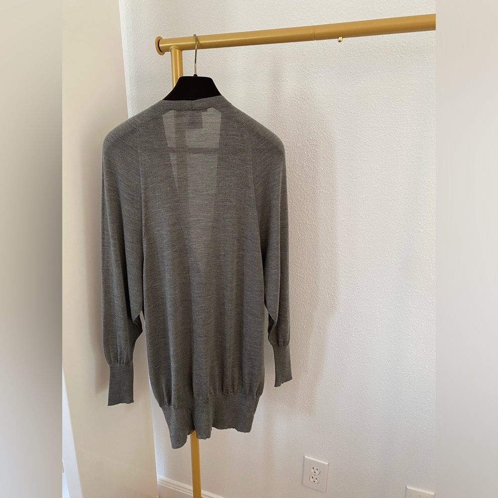 Gucci cashmere, silk and wool cardigan with gold designer buttons and gold logo. - Picture 13 of 16